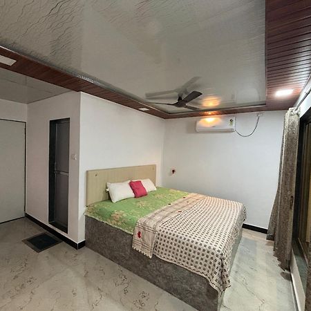 Sea Royal Rooms And Cafe Virar ภายนอก รูปภาพ