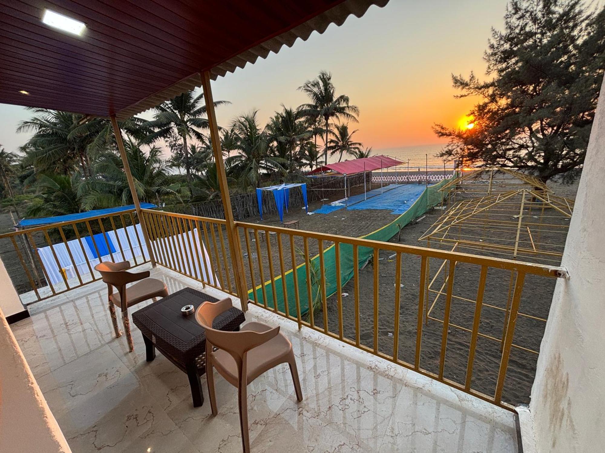 Sea Royal Rooms And Cafe Virar ภายนอก รูปภาพ
